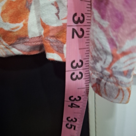 A Torrid Super Soft Knit Orange and Pink Floral Tunic Top In A Size 4. EUC - Picture 9 of 9
